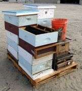 E-1410 Bee Boxes