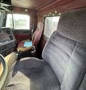 R-261 1996 Freightliner 120 FLD Truck Tractor