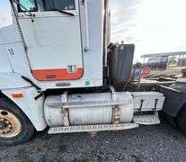 R-261 1996 Freightliner 120 FLD Truck Tractor