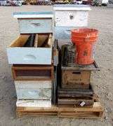 E-1410 Bee Boxes