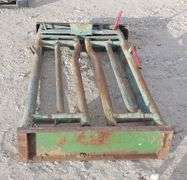 E-1426  Automatic Head Catch