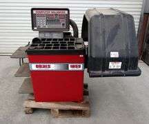 E-1472 Coats 1055 Wheel Balancer