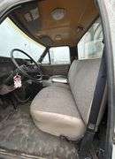 R-323 1995 Ford F800 Service Truck