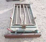 E-1426  Automatic Head Catch