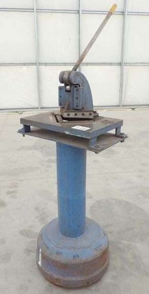 P-132 Sheet Metal Notcher