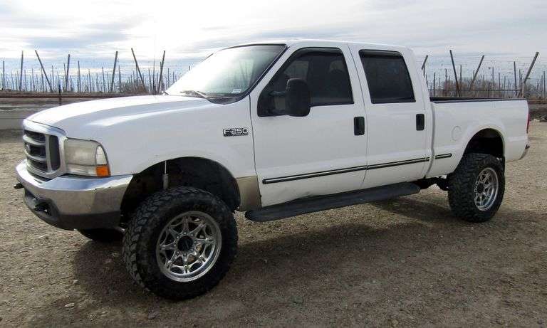 P-219  1999 Ford F-350 4x4 Pickup