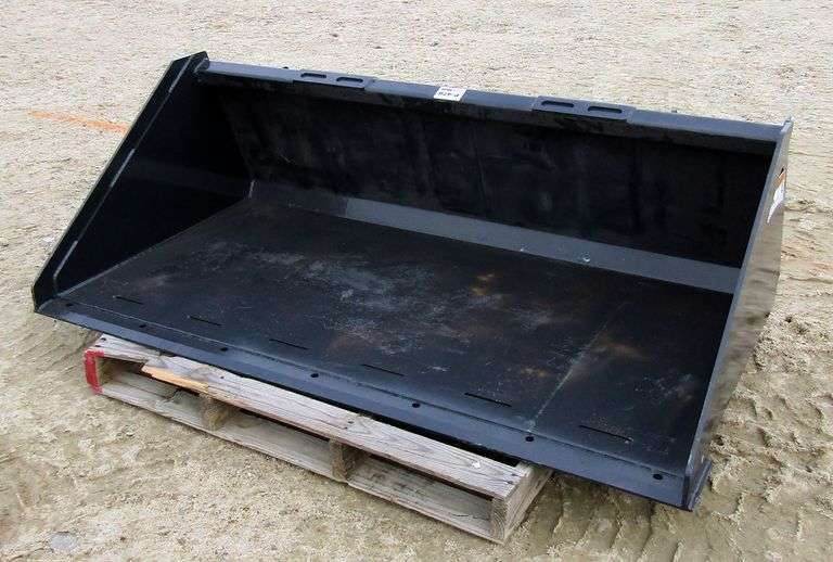 P-478  Wolverine Skid Steer Bucket