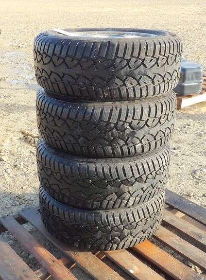 P-647  Studded Tires & Wheels (4)