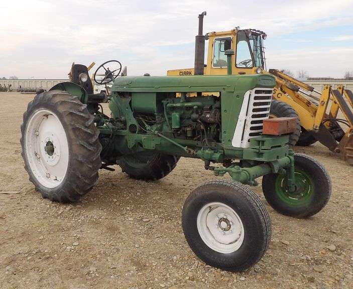 P-566 Oliver 770 Tractor