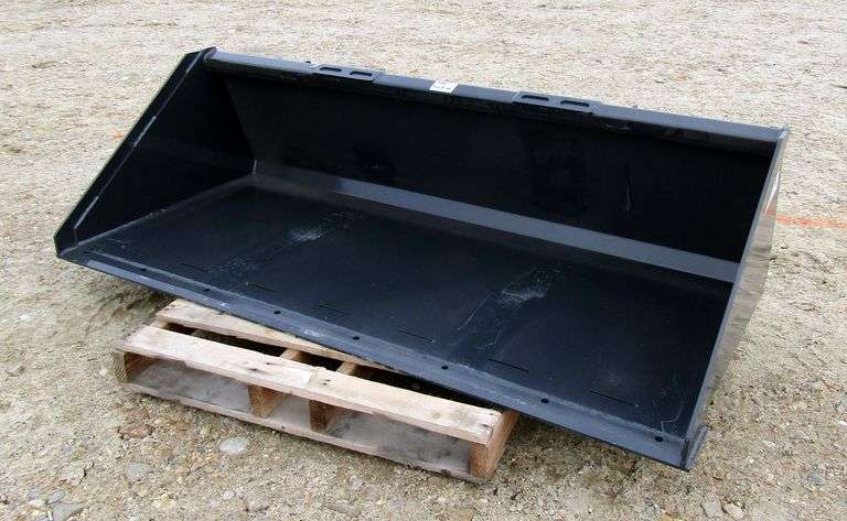 P-479  Wolverine Skid Steer Bucket