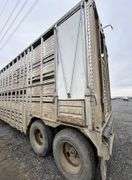 R-440 1975 Wilson Cattle Trailer