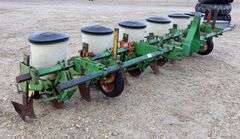 P-144 John Deere 71 Flex Planter
