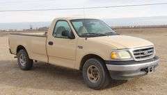 P-304  2003 Ford F-150 XL Pickup