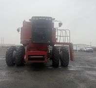 R-406 Case IH1688 Axial-Flow Combine