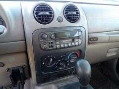P-124 2004 Jeep Liberty