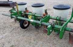 P-144 John Deere 71 Flex Planter