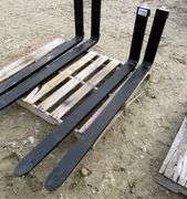 P-452  Pallet Forks