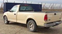 P-304  2003 Ford F-150 XL Pickup
