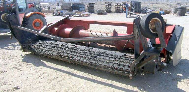 V-1443 IH 1460 Combine Header