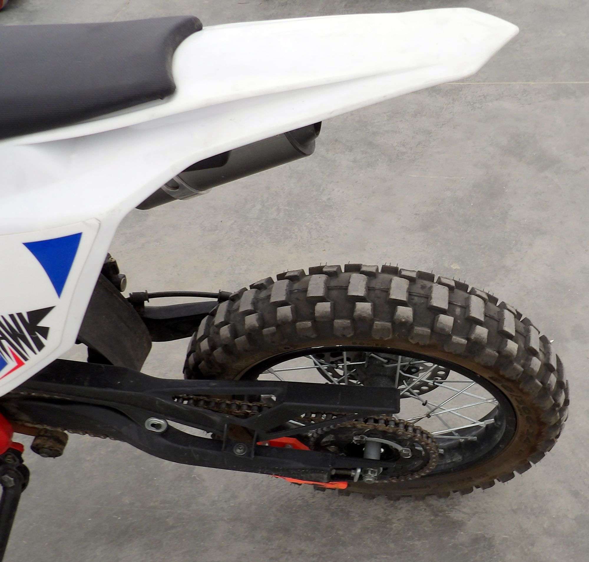 G-1445 2020 ZXYV 125 Dirt Bike - Pickett Auction Service