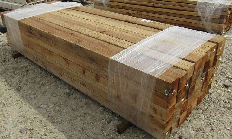 G-1098 Cedar Posts 4X4