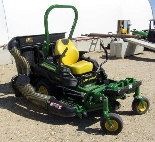 G-946 John Deere Z915E Xero Turn Mower