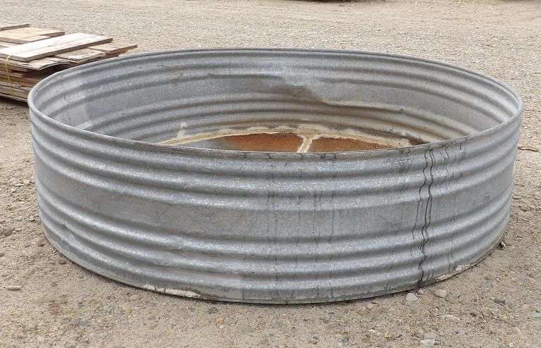 G-705 Farmaster Round Stock Tank