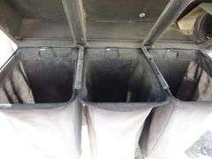 G-946 John Deere Z915E Xero Turn Mower