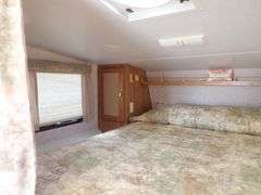 G-738 2004 Artic Fox Pickup Camper