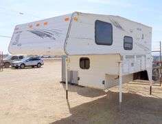G-738 2004 Artic Fox Pickup Camper
