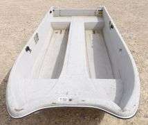 G-900 Livingston Fiberglass Boat