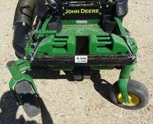 G-946 John Deere Z915E Xero Turn Mower