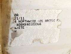 G-738 2004 Artic Fox Pickup Camper