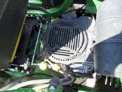 G-946 John Deere Z915E Xero Turn Mower