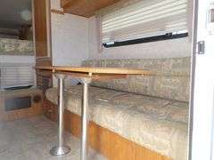 G-738 2004 Artic Fox Pickup Camper