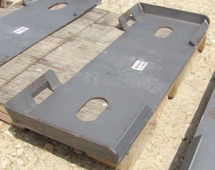 R-965 Skid Steer Quick Attach Plate