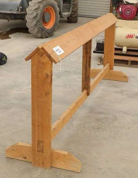 R-693 Wooden Saddle Rack