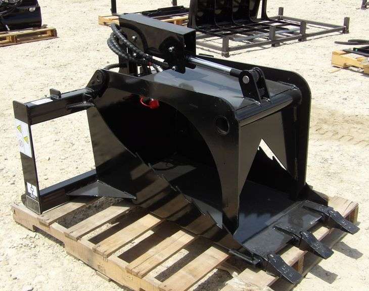 R-1037 Skid Steer Stump Bucket