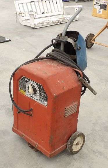 R-684  Lincoln Electric Welder