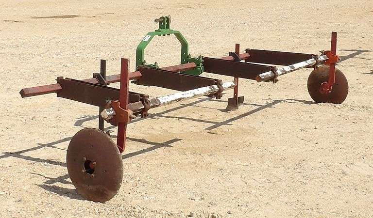 R-633 3-Point Cultivator