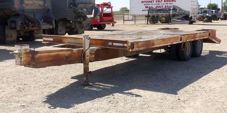 R-851 1995 C&B Quality 18' Flatbed Equipment Trailer