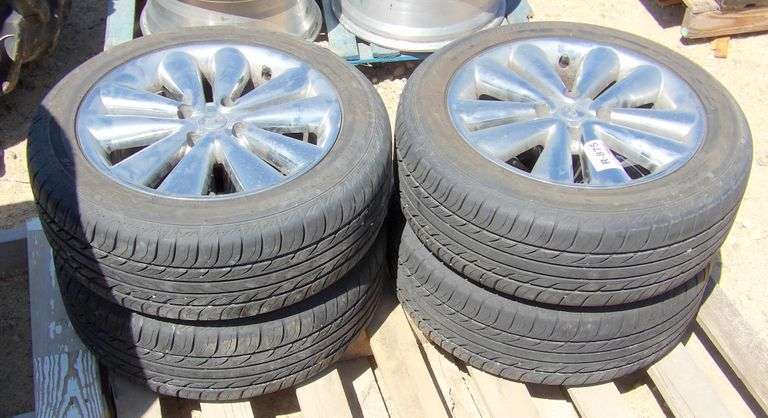 R-875  Mastercraft MC-440 Tires + Wheels (4)