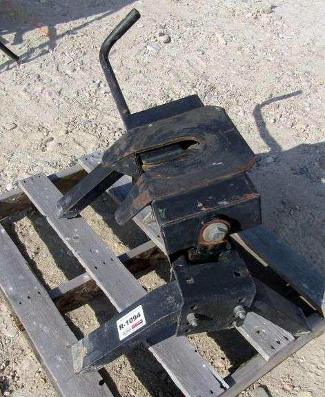 R-1094 5th Wheel Hitch