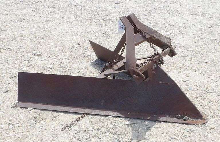 R-641  3-Point Ditcher