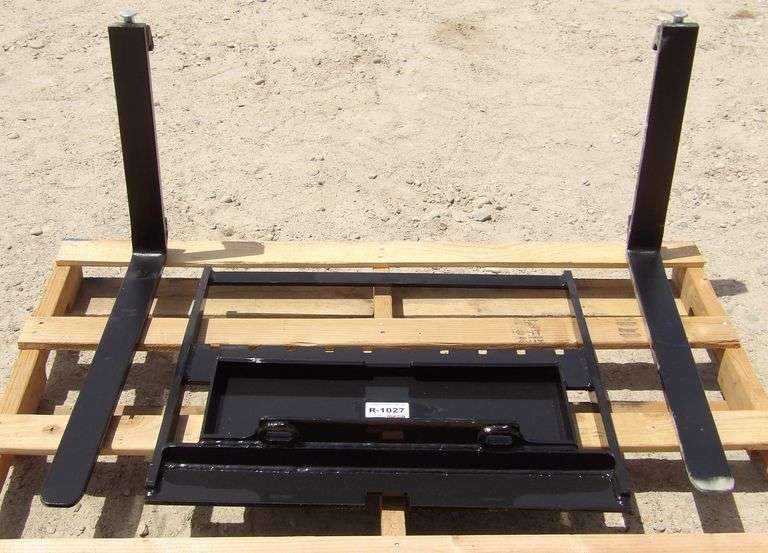 R-1027 Mini Skid Steer Forks & Mast