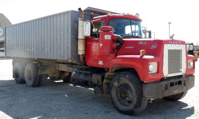 R-616 1979 Mack RS600L Commodities Truck