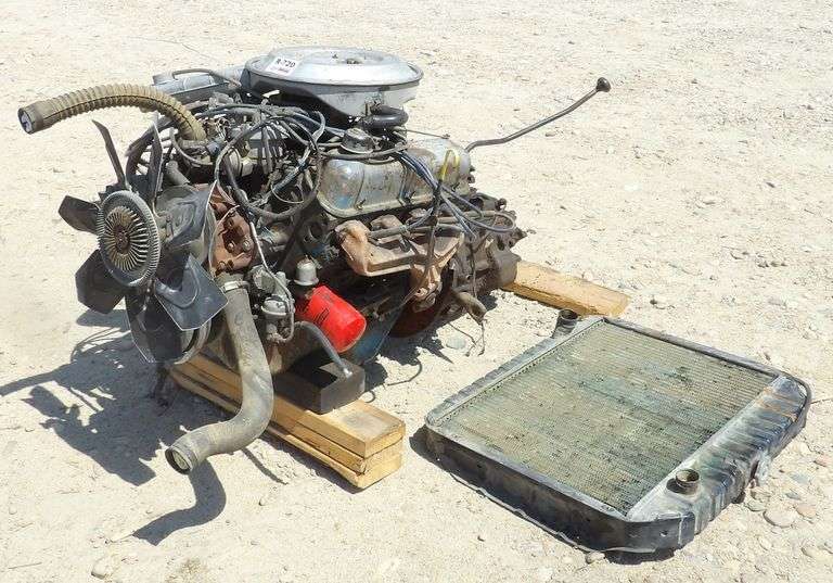 R-720 1978 V8 Gas Engine