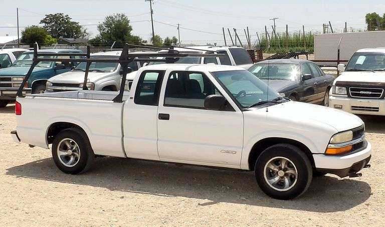 R-919 2003 Chevy S10 Pickup