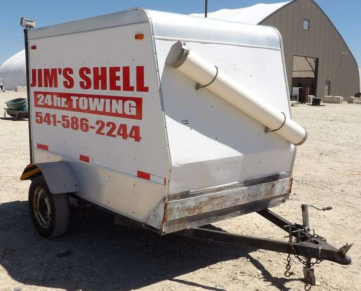 R-524 Enclosed Trailer