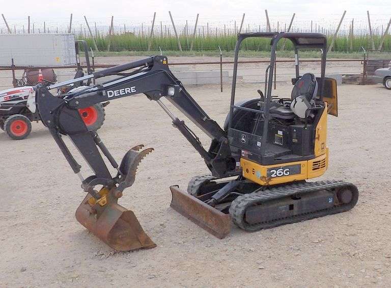 R-585  John Deere 26 G Mini Excavator